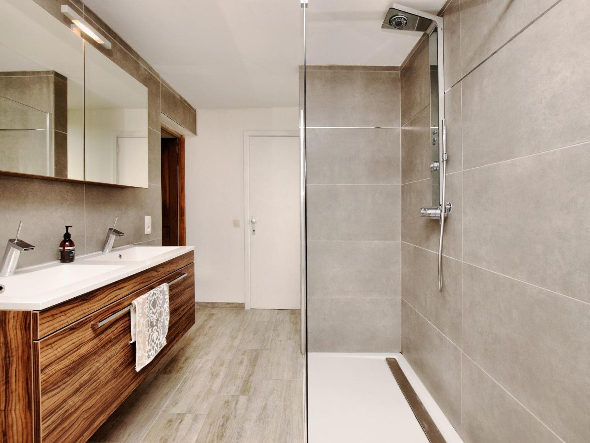 Holiday Home In Virton With Swimming Pool 外观 照片